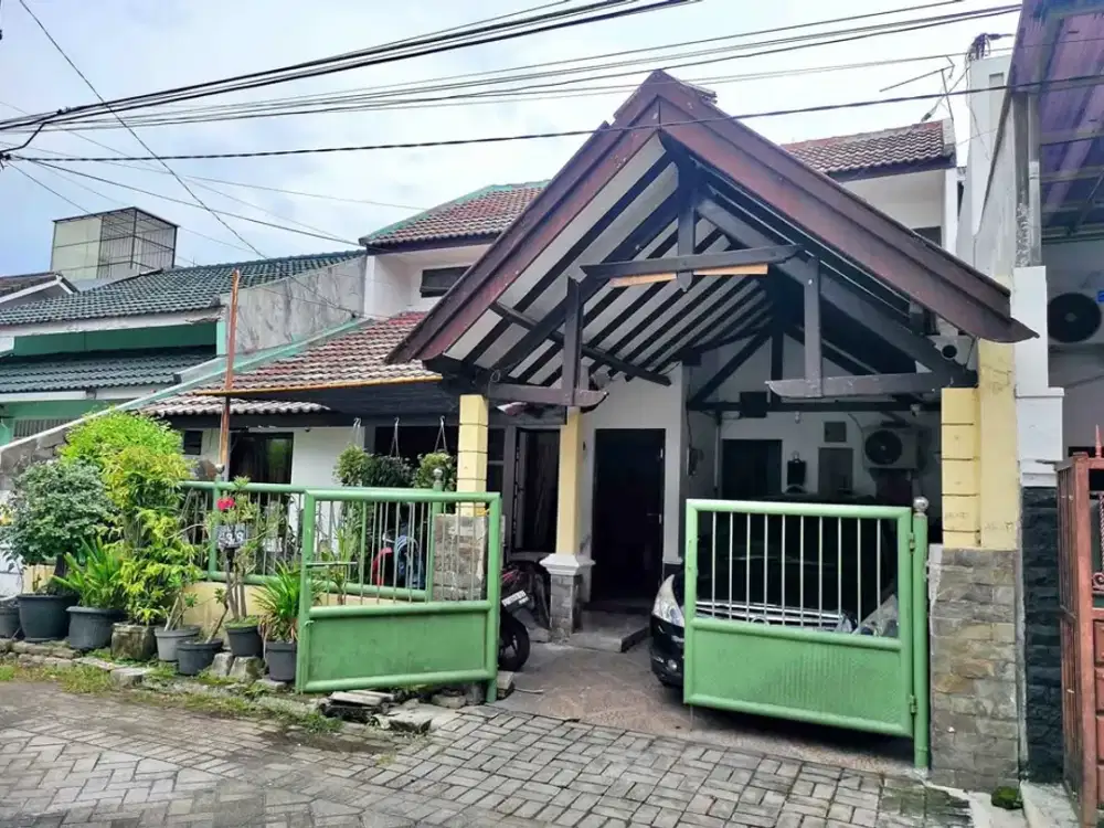 Nginden Intan Terawat Siap Huni dekat Raya Panjang Jiwo