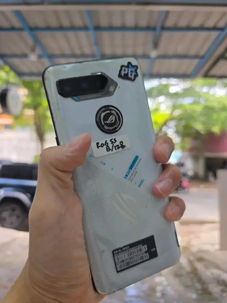 Asus rog 5s 8/128 gb