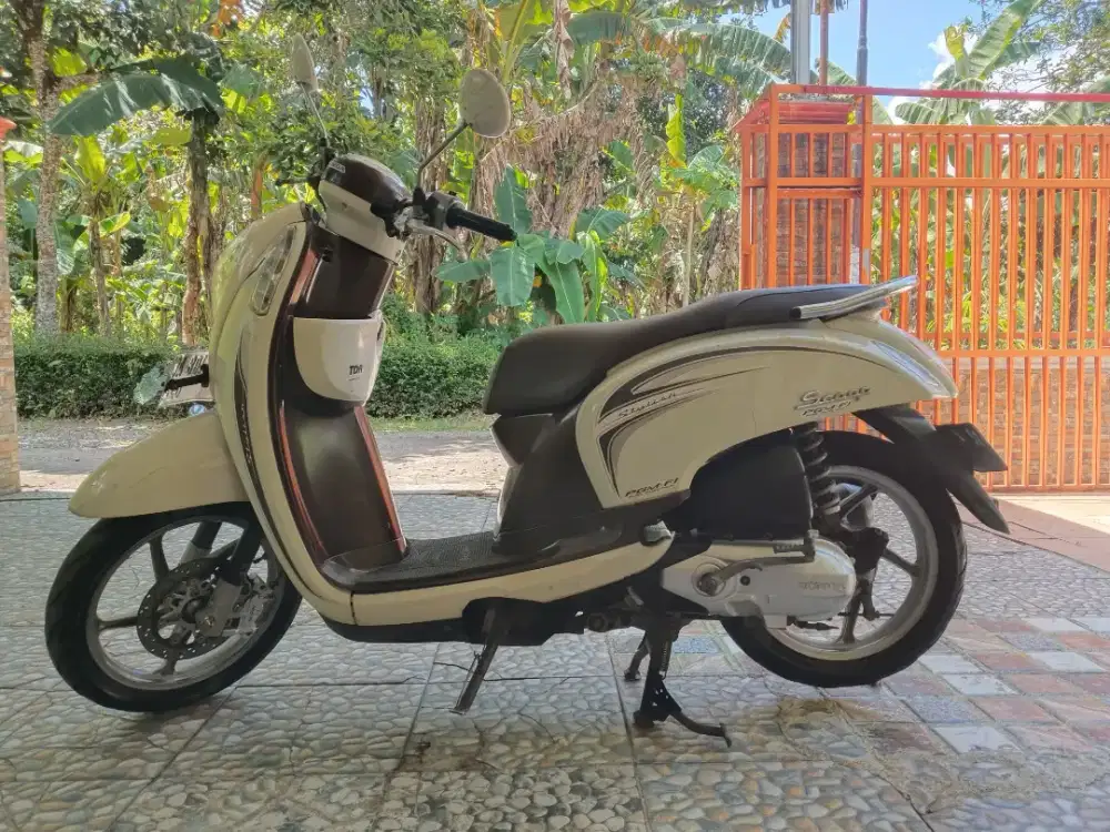 Dijual Scoopy Stylis 2017 Krem
