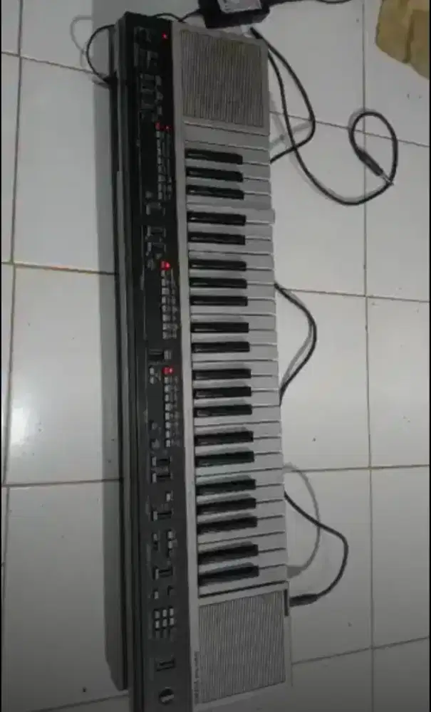 Dijual orgen YAMAHA PS-555