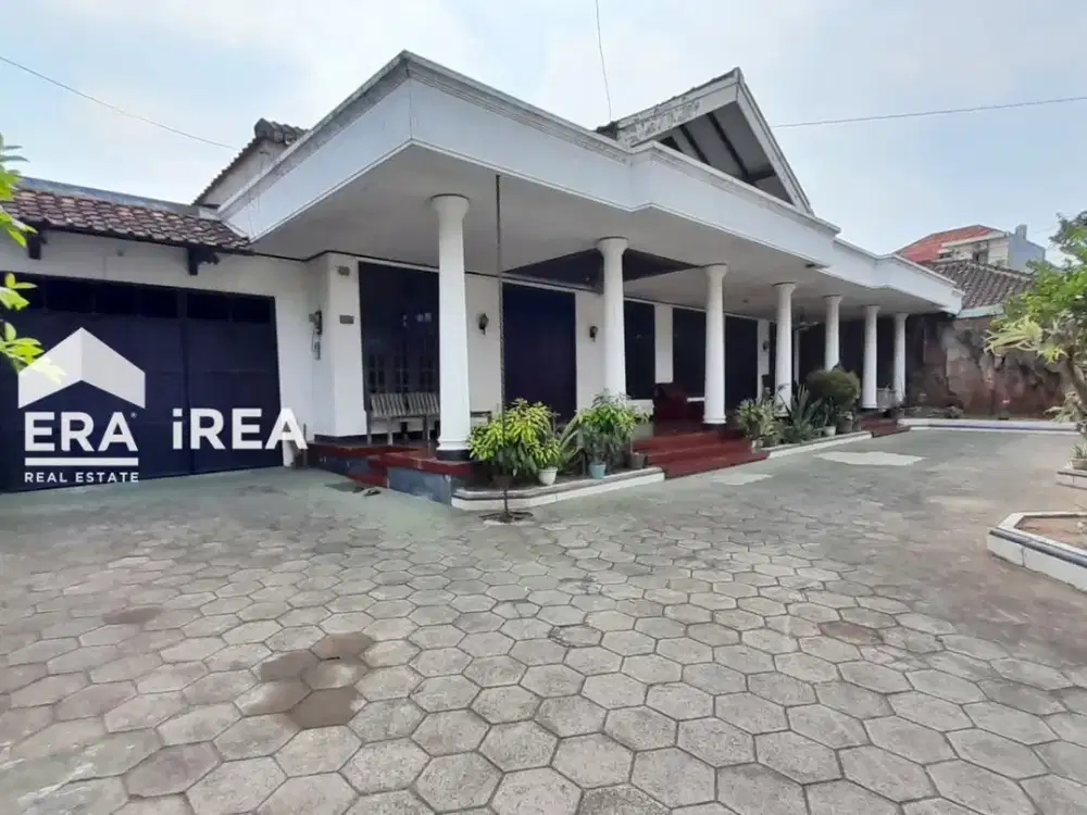 RUMAH DISEWAKAN DI SOLO COLOMADU DEKAT LORIN HOTEL