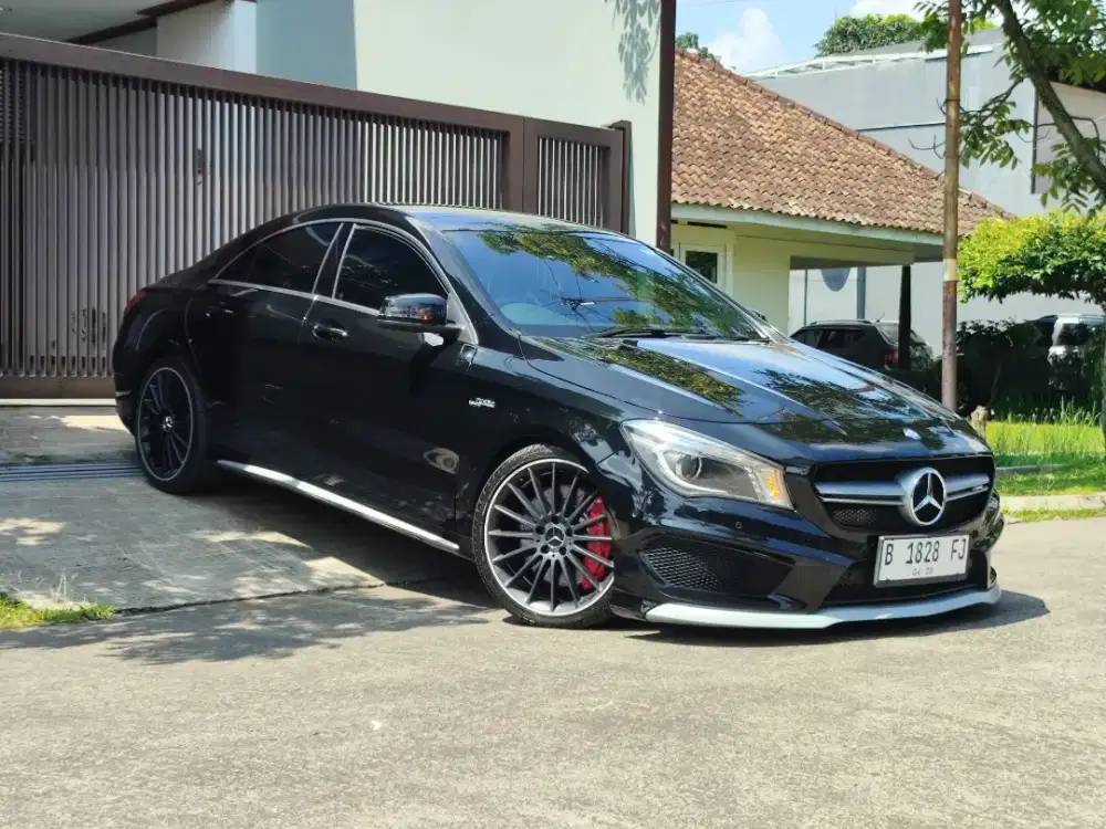Mercedesbenz CLA 45
