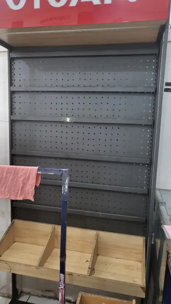 Etalase /rak gantung kualitas bagus