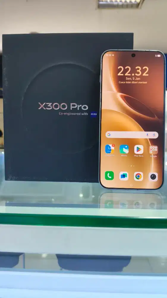 Vivo X 300 Pro 16/512 Bekas Garansi sampai November 2026