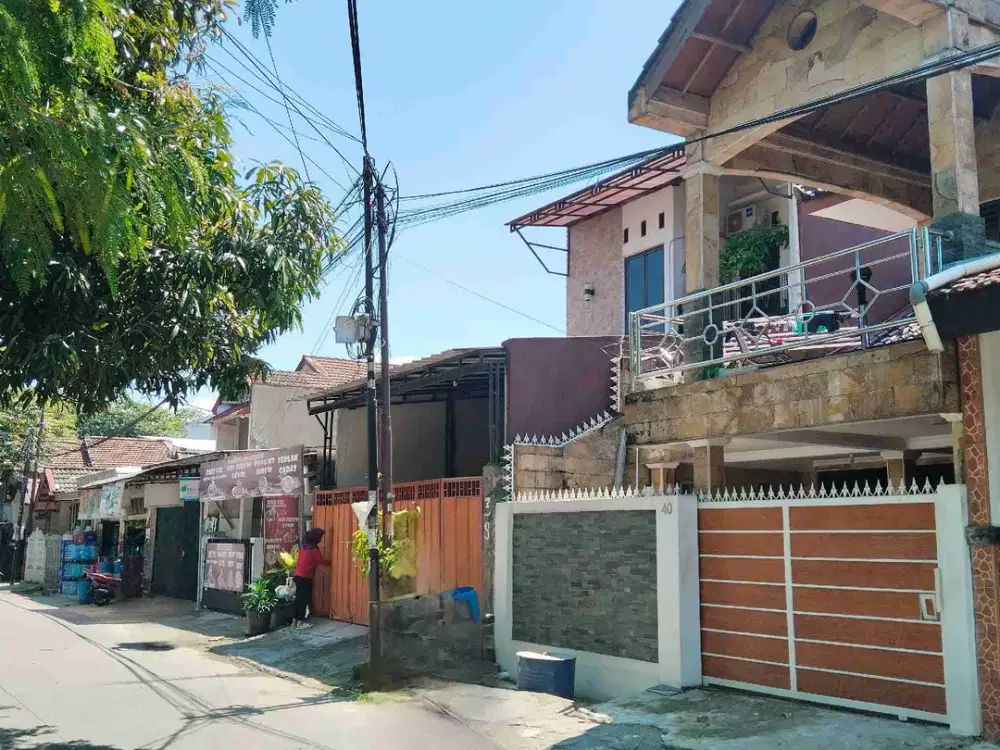 Jual murah rumah 2 lantai di Jl. Anklung Raya, Dekat SMPN 4 Depok