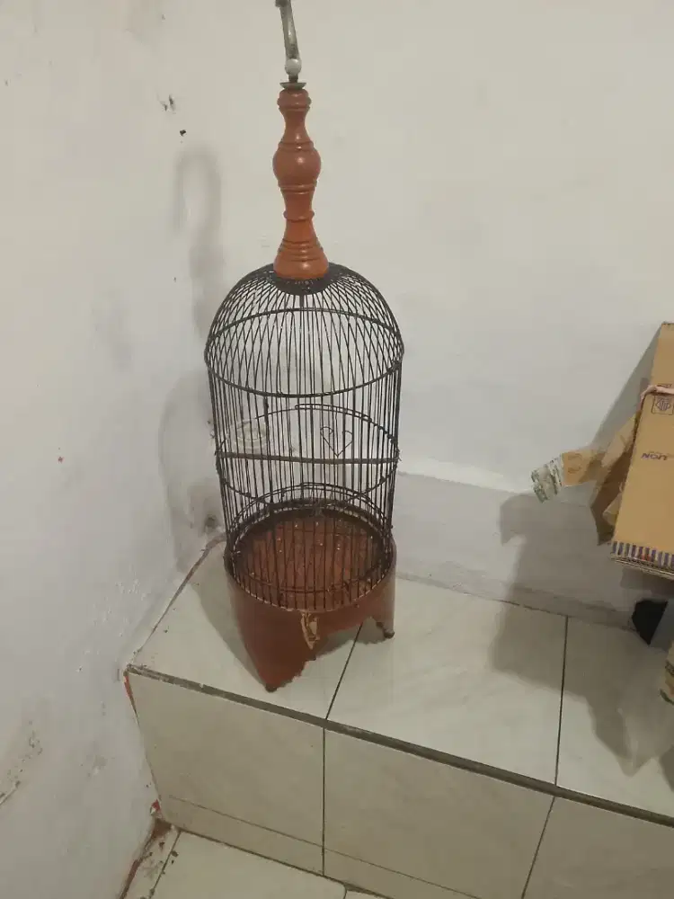 Sangkar burung kecil tebok dari kayu