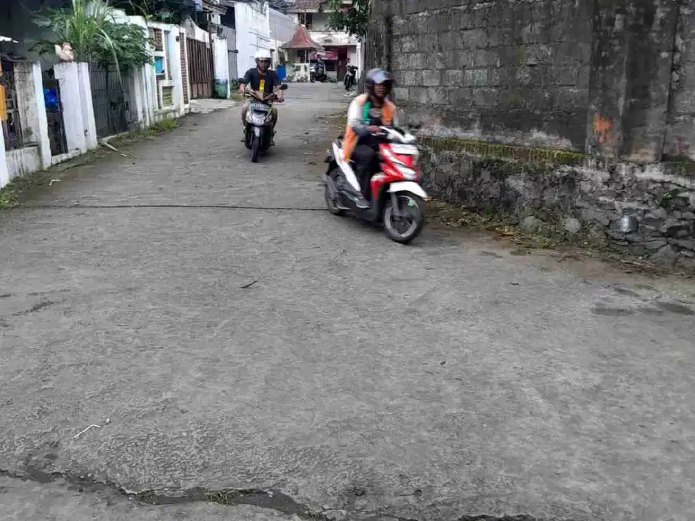 Tanah Bagus Strategis Di Nologaten Dekat AMPLAZ, Kampus STIE YKPN Seturan,  UPN, UIN