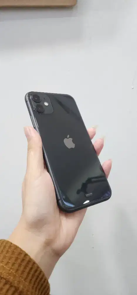 Iphone 11 64 black
Garansi ibox