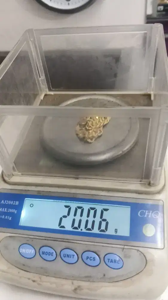 terima segala kondisi perhiasan emas perak dan berlian