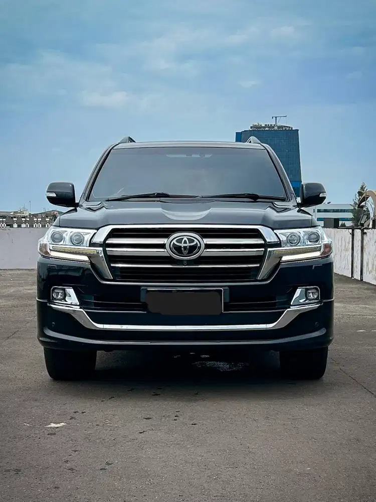TOYOTA LAND CRUISER VXR200 4X4 Black 2019