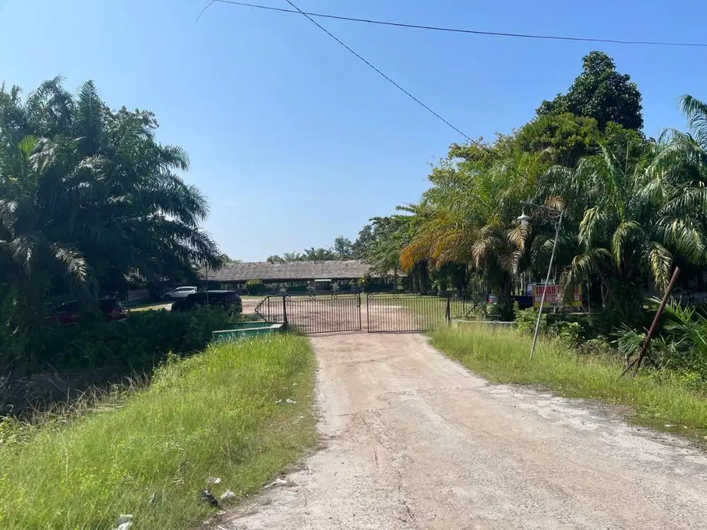 CUMAN 4 MILYAR  DI JUAL TANAH DAN BANGUNAN LUAS 1,5 HEKTARE