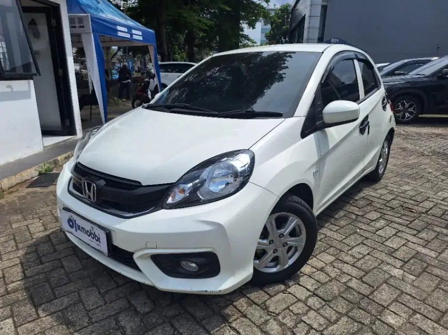 DP MURAH Honda Brio Satya 1.2 E Bensin-MT 2017 CWOUB