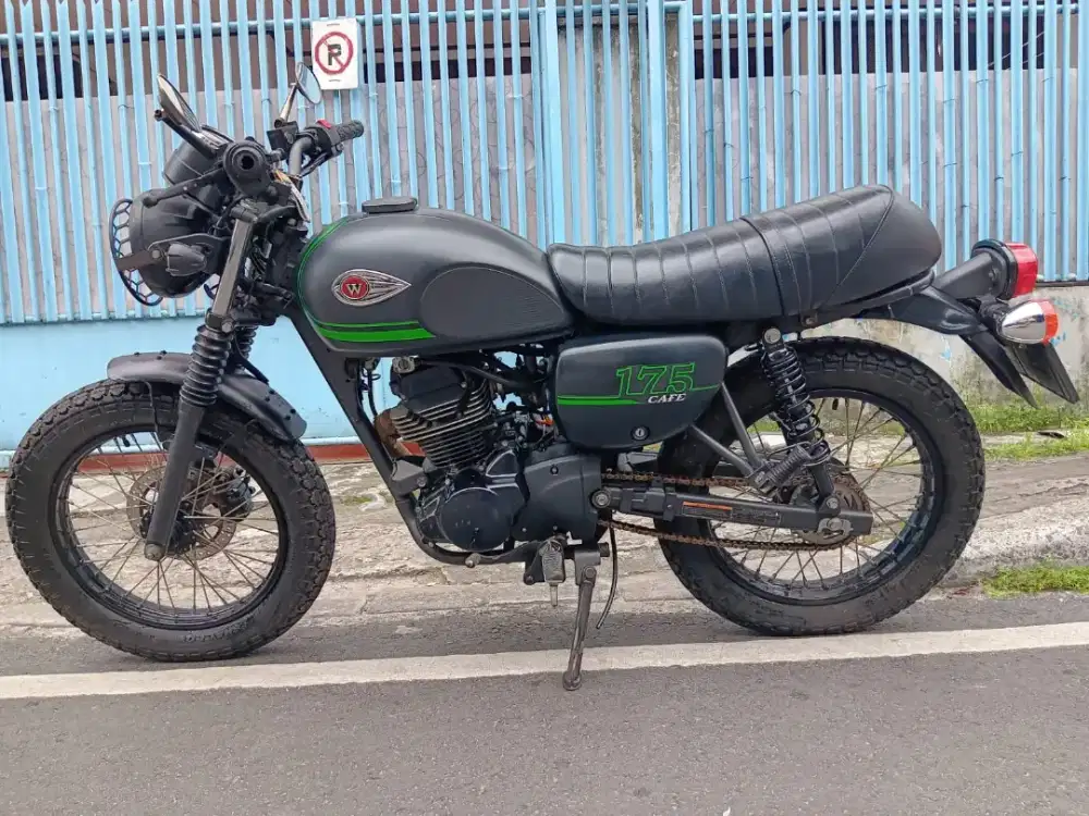 Dijual Cepat motor W175 Cafe Hijau Army