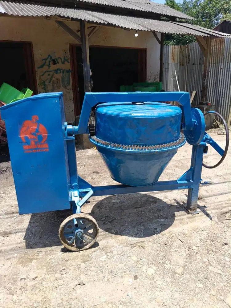 Jual Pengaduk Semen Cor Beton Trinido Kondisi Mulus