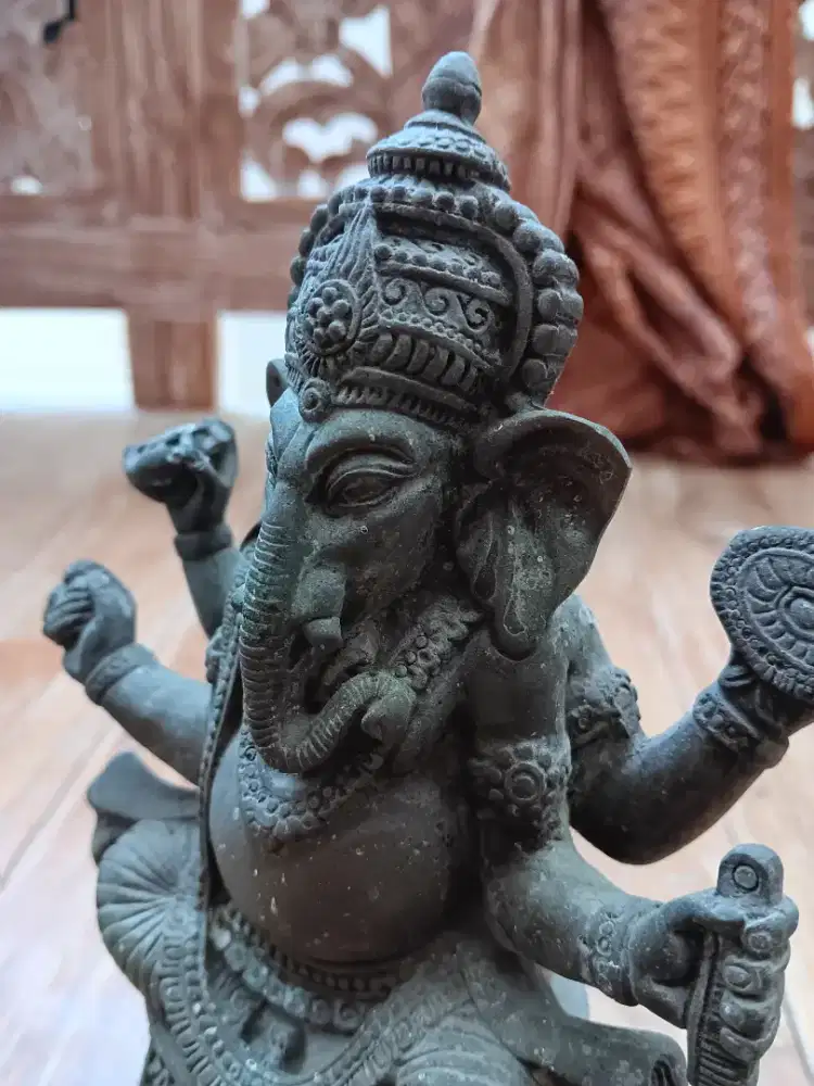 Patung Ganesha Lapis Perak dari Nepal tinggi 16cm