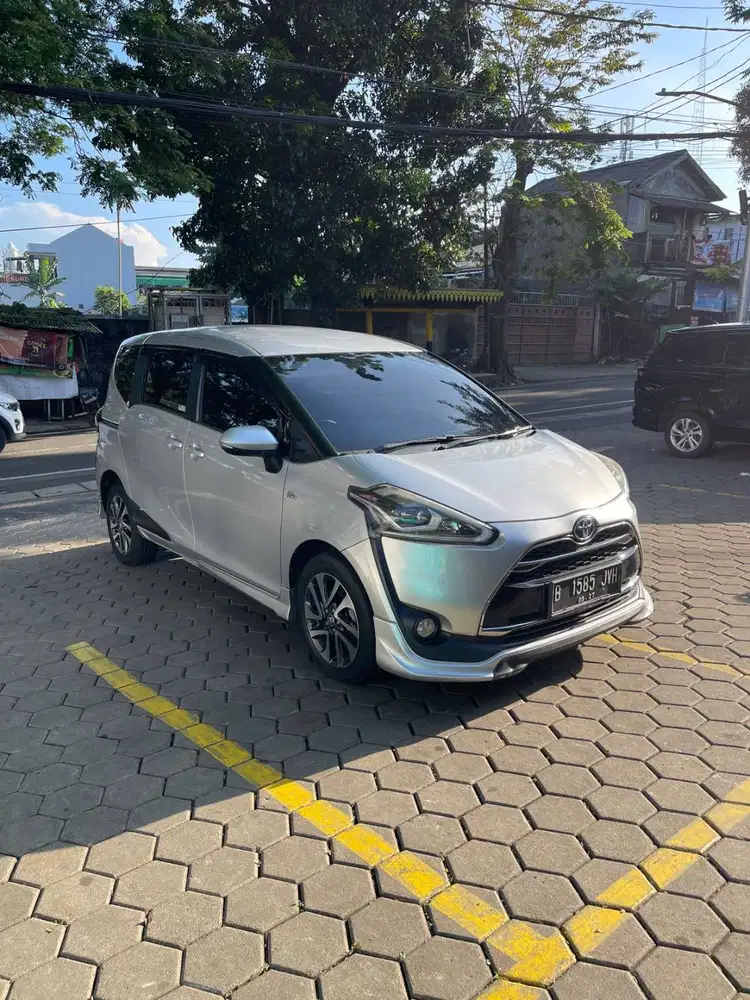 TOYOTA SIENTA Q A/T 2017
