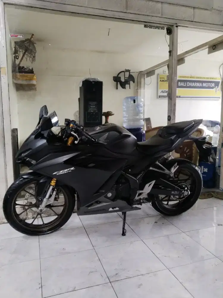 Dp 1.800 Honda CBR 150 thn 2024 cash Bali dharma motor