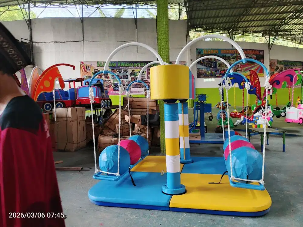 softplay playground indoor anak - peanut swing , coconut palm tree