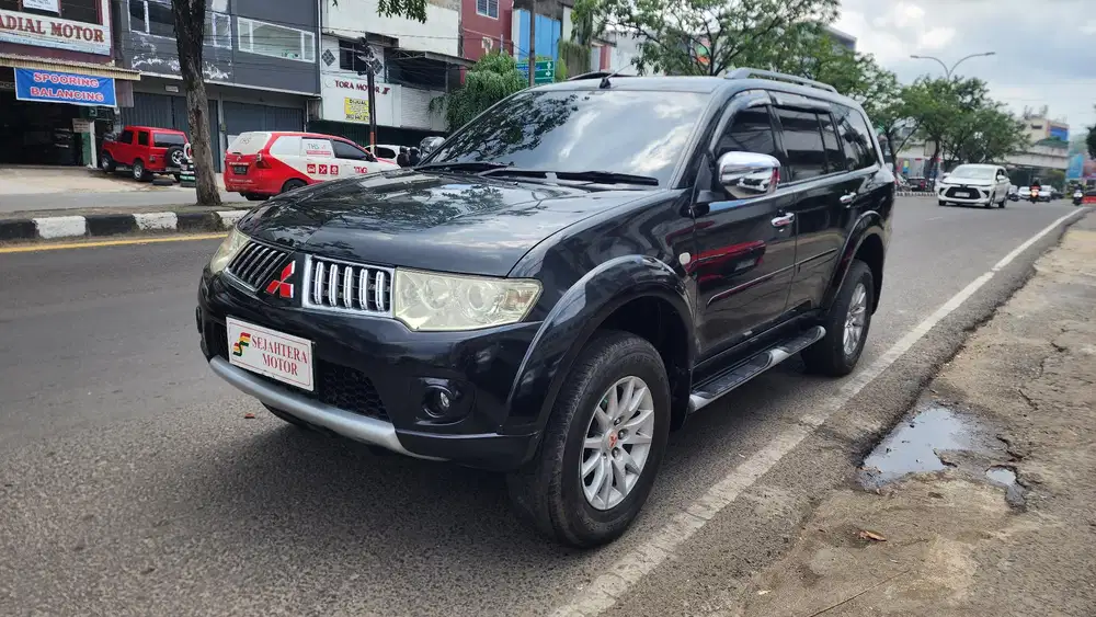 Mitsubishi Pajero exceed 2.4 4x2 AT 2010/2011 BG SIAP PAKAI