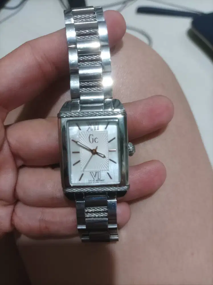 Jual jam tangan guess collection