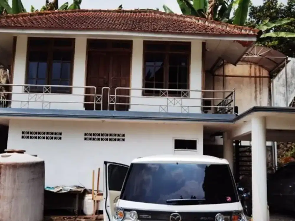 Dijual villa di tretes dengan bangunan luas nyaman dan cocok untuk berlibur