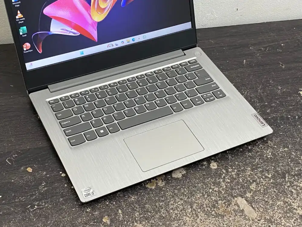 LENOVO SLIM 3/INTEL CORE I5-1035G1/RAM 8GB/SSD 256GB