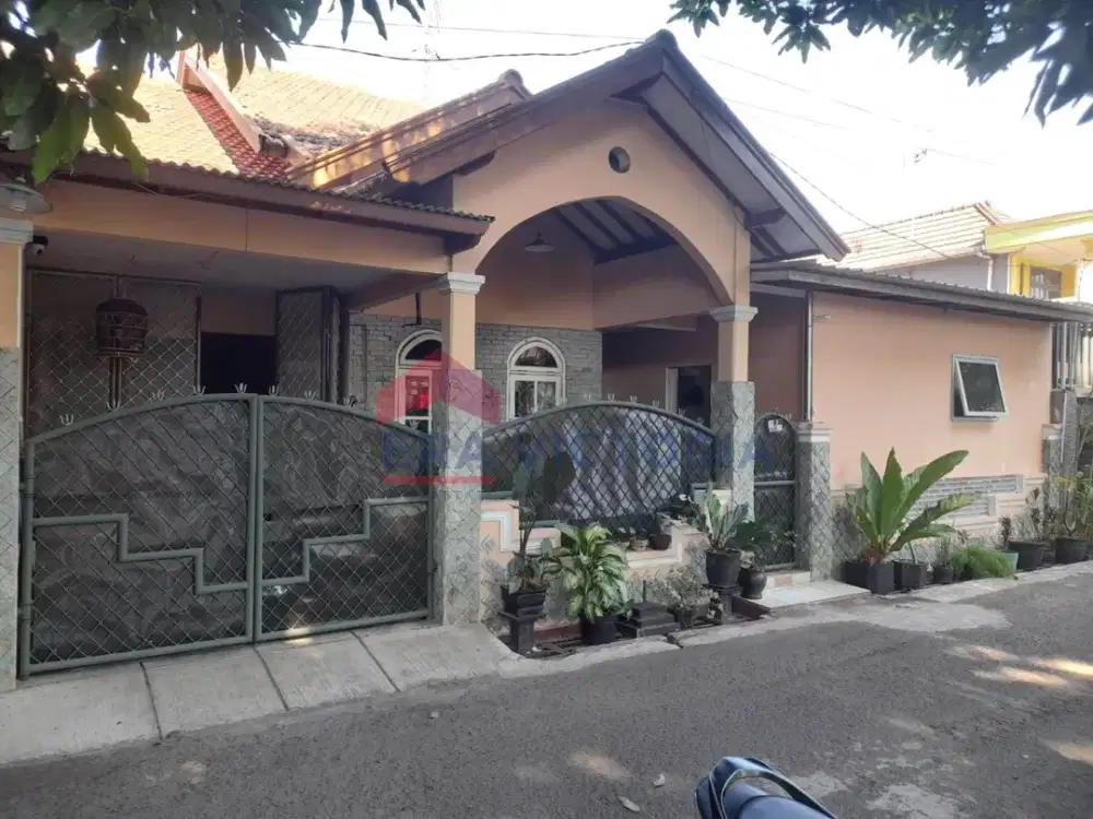 Rumah Lokasi Strategis Probolinggo  Dekat Area Perkantoran Bisa Dibangun Usaha Kos