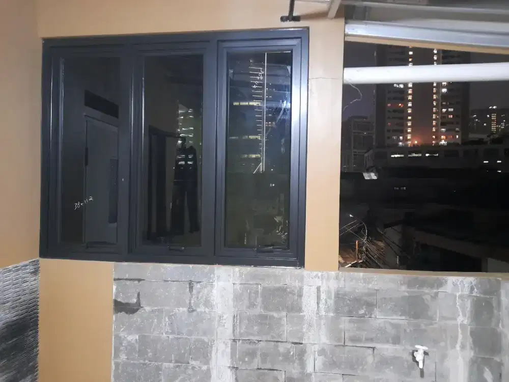 Jual kusen pintu jendela bahan aluminium bisa custom