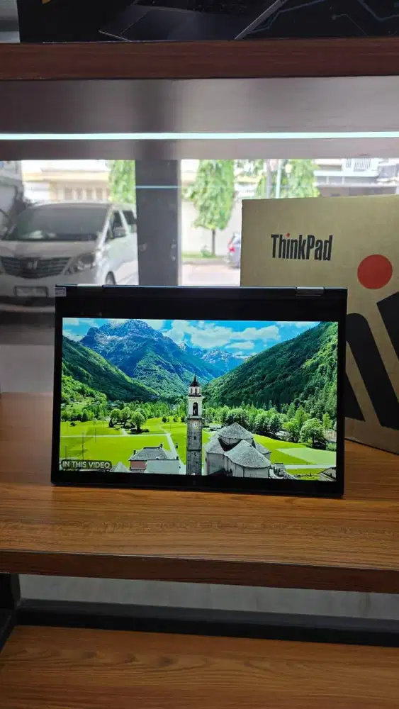 Laptop Lenovo X1 Yoga