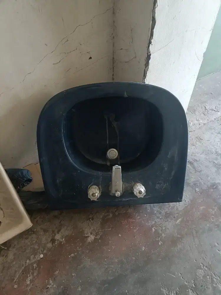 Wastafel ex proyek bagus