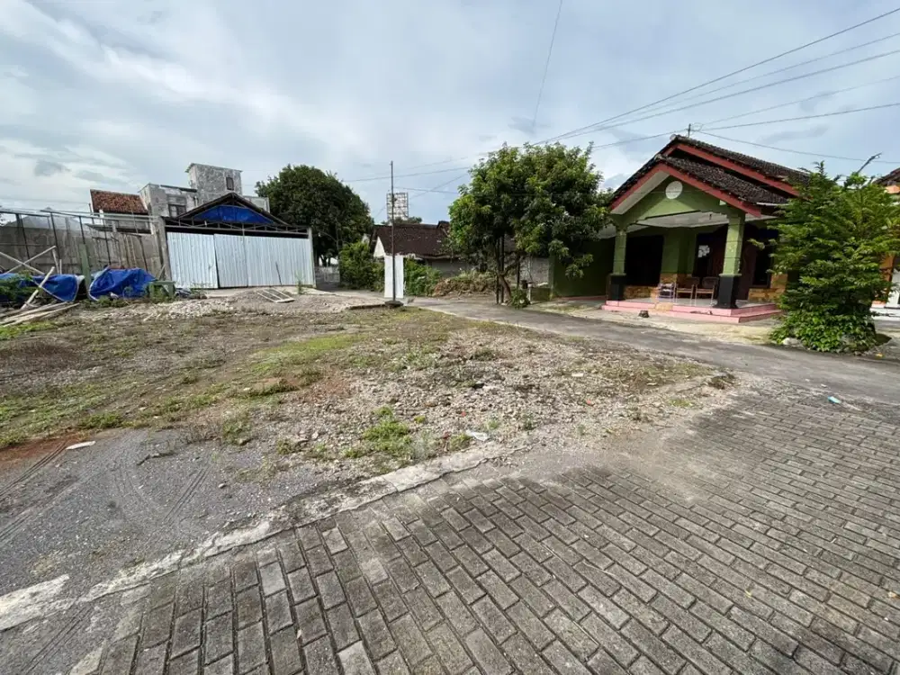 Tanah Pinggir Jalan Raya Jogja Solo 10 Menit Candi Prambanan