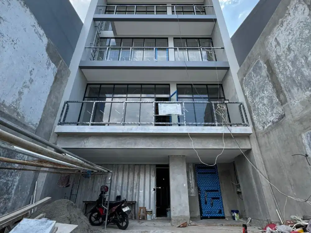 Disewakan Ruang Usaha dan Kantor di Gedung Baru di Jalan Raya Pondok Kelapa Tersedia beberapa pilihan