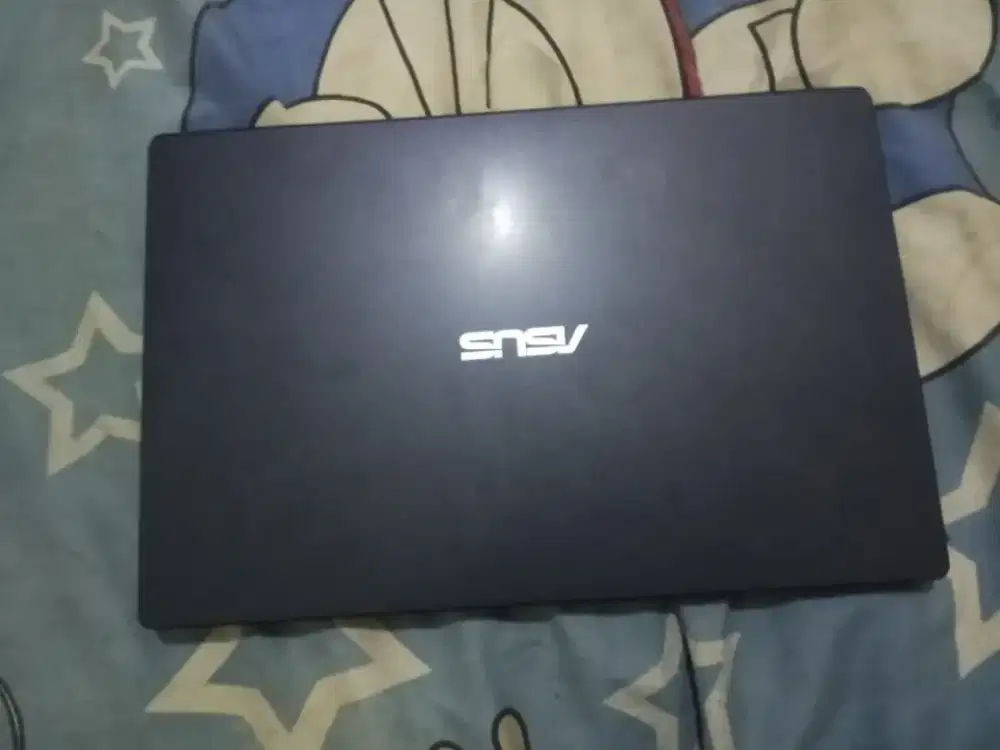 Asus E410KA laptop cas normal