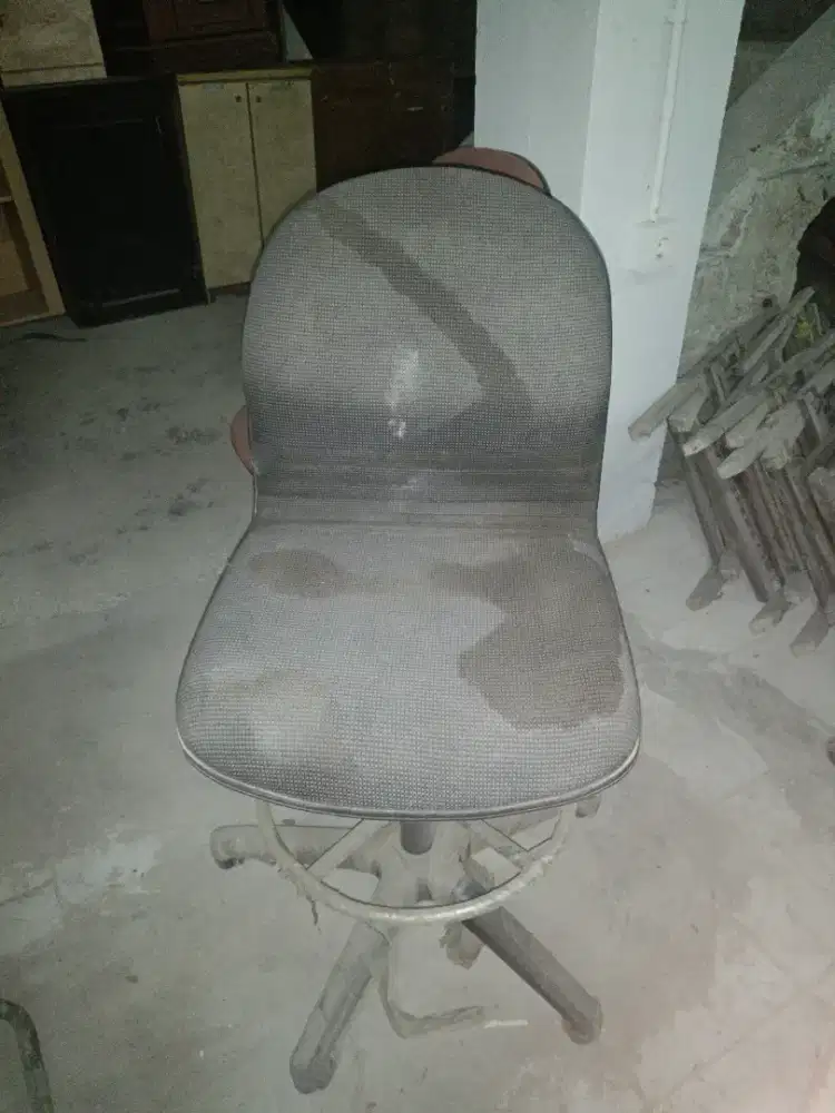 Kursi kantor layak pakai BAGUS MURAH