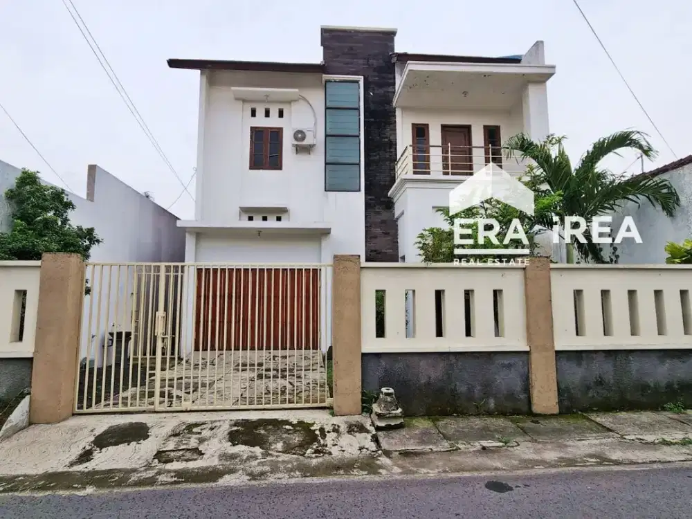 DIJUAL RUMAH MEWAH 2 LANTAI DEKAT STADION MANAHAN SOLO