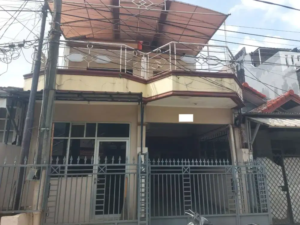Dijual Cepat Rumah 2 Lantai Di Sebrang Plaza THB Harapan Indah Bekasi