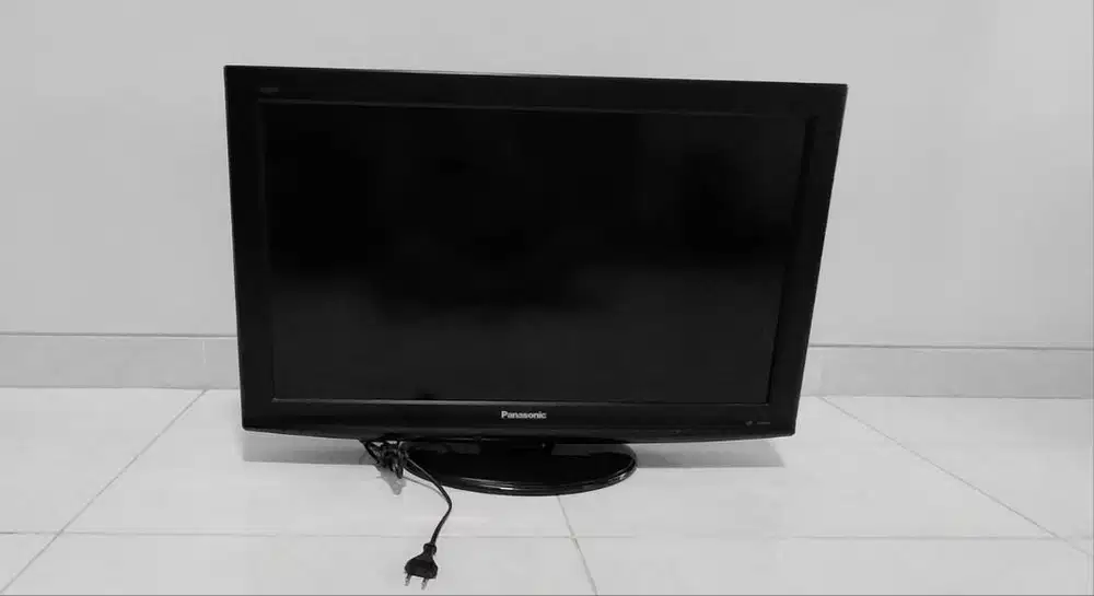 DIJUAL TV PANASONIC 32  DAN HOME THEATER LG