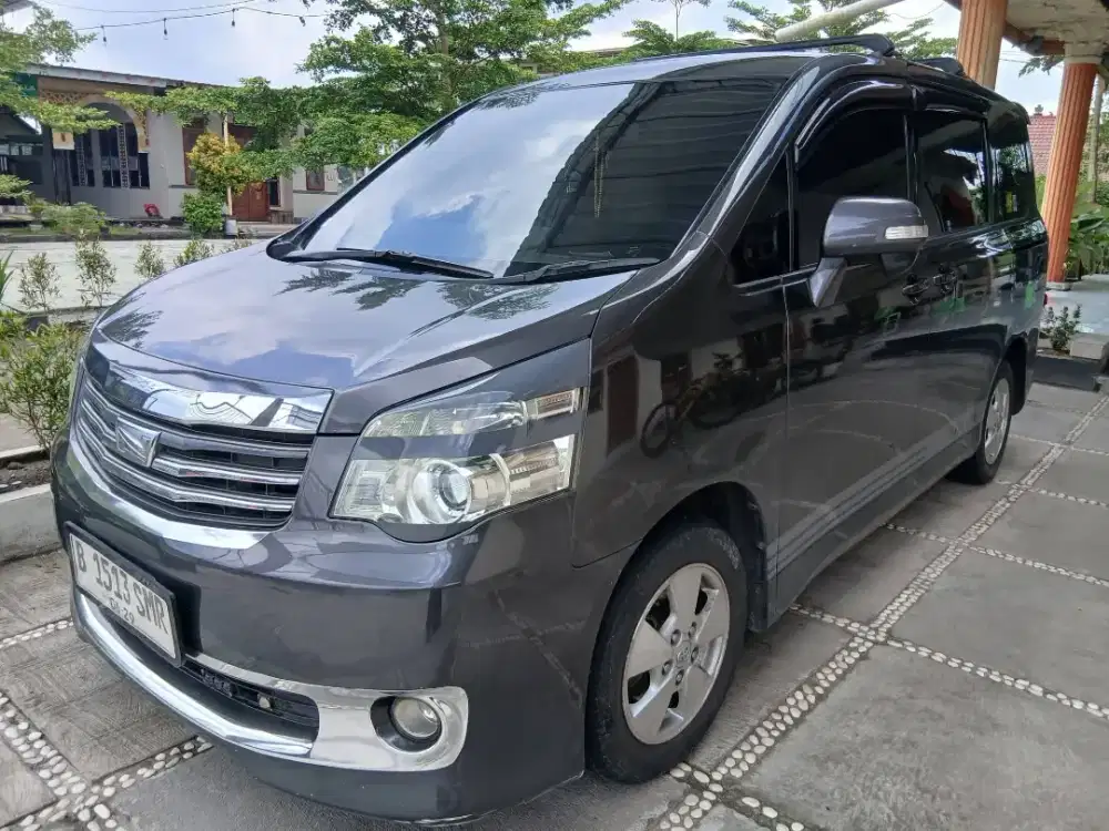 Toyota Nav1 2013