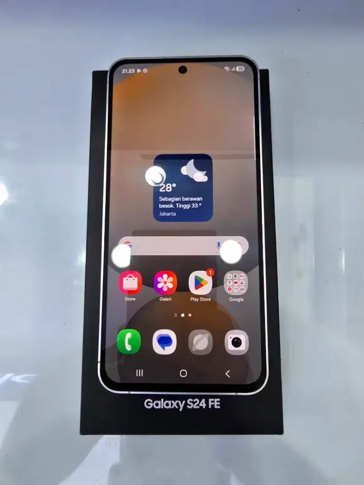 Samsung S24 FE 5G 8+8/256Gb Gray Ex Garansi resmi SEIN -MasterCom