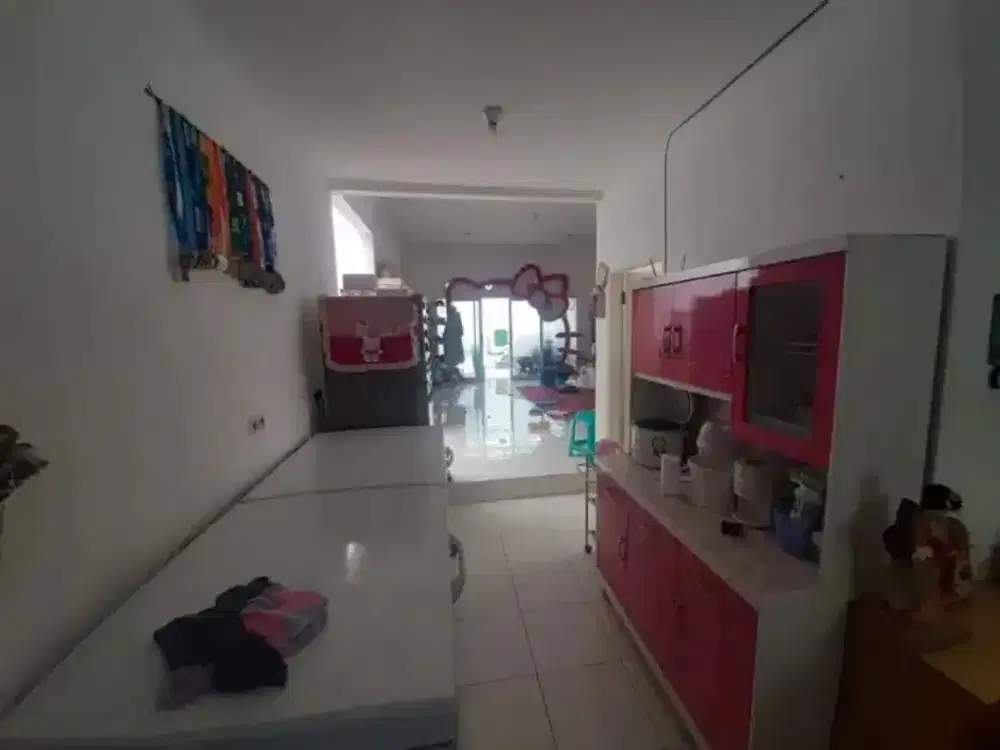 Dijual Rumah Luas terawat komplek bumi Sariwangi Bandung barat