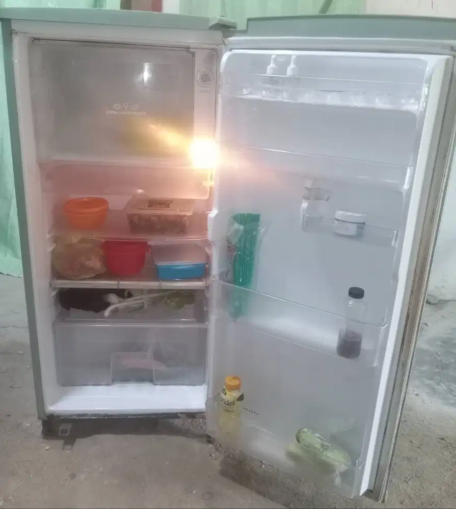 Kulkas 1 pintu LG.Mesin original pabrik belum rusak