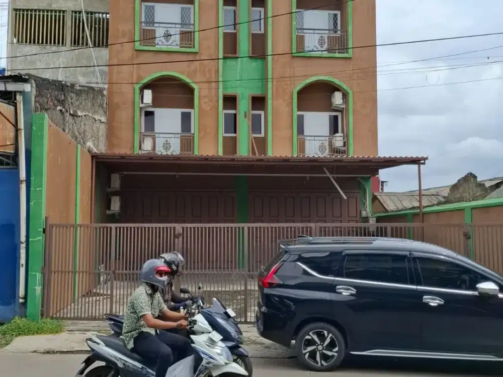 Ruko Gandeng Di Jalan Raya Pekayon Bekasi Selatan