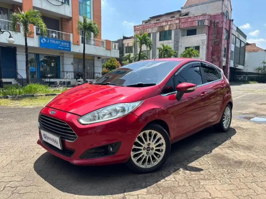 DP MURAH - Ford Fiesta 1.5 S Bensin AT 2015 Merah