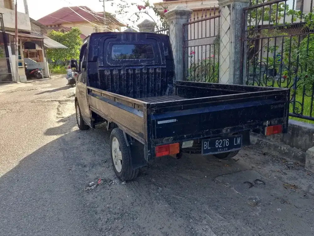 Jual mobil kami.. mobil pemakaian pribadi dari Baru satu nma