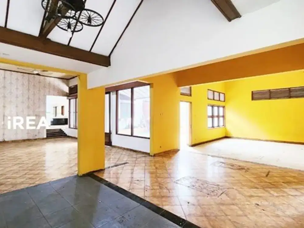 RUANG USAHA DISEWAKAN DI SOLO KOTA DEKAT STADION SRIWEDARI, PASAR PENUMPING