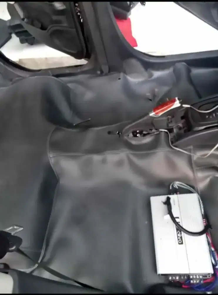 Karpet dasar mobil bahan vegas custom