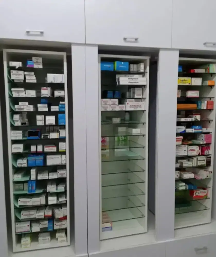 Di butuhkan secepat nya admin wanita apotek