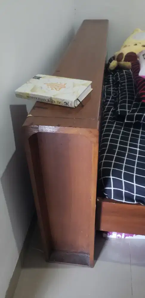 Dipan Jati asli dan kasur