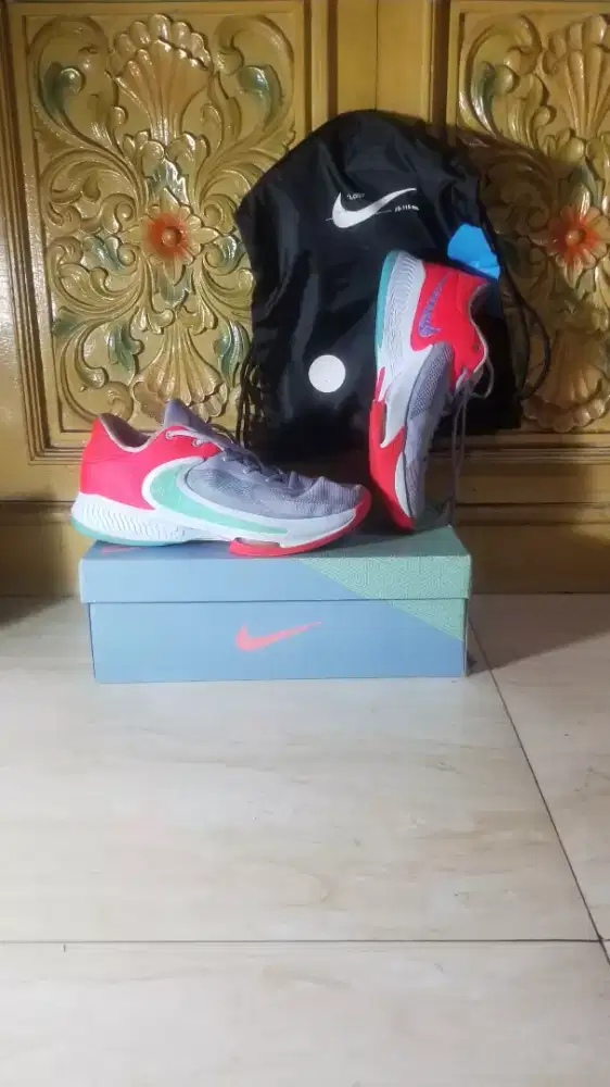 Nike Zoom Freak 4 
Original