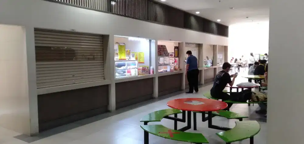 Cari karyawati jaga stand